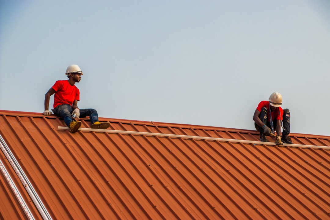 Oluwato44106562's tweet photo. Your solar installation guy is here with 3years experience on field
Call for your solar rooftop installation and make use of your roof let the SUN power your home,business,office,school,transit station...e.t.c
#Madecore #Solarastakanover #Oluwatosinenergy #Lagos #ANYSTATE https://t.co/UXW0x80SrH