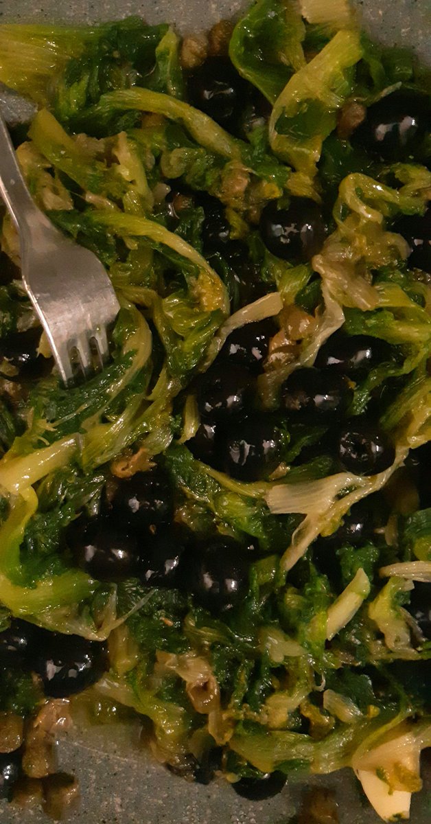 Verdure per la salute: Scarola in padella budinocelestino.com/2020/10/scarol…
#scarola #padella #facile #veloce #HealthyFood #Vegan #Italy  #italianfood  #vegetables #neapolitanfood #ricettina #budinocelestino