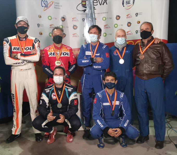 AeroviaPodcast's tweet photo. Escucha la crónica del Campeonato de España de Vuelo Acrobático #ceva2020 en el tramo final del último capítulo de Aerovía (a partir del minuto 28) con el campeón de la categoría reina @CastorFantoba y Luis Álvarez, plata en avanzado. @Hispaviacion https://t.co/egY74F3UUH https://t.co/f04N0jFxif