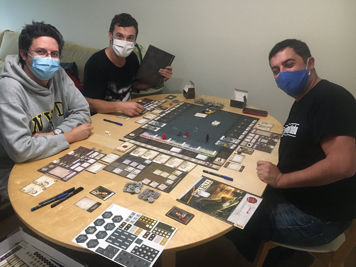 ElPinguinoJugon's tweet photo. Después de madurar unos años en el trastero, tocaba empezar Seafall. Partida introductoria, un tutorial más bien, cortito pero que nos dejó con ganas de más. 
#seafall @DevirIberia @devirgames #juegosdemesa https://t.co/tV9VmIIuAP
