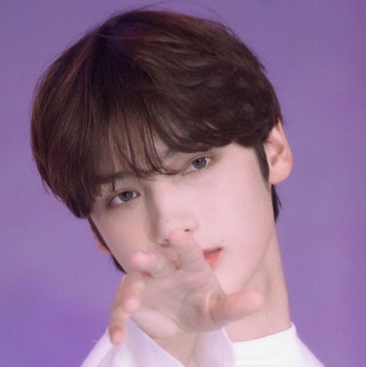 整个公司只有脸在工作