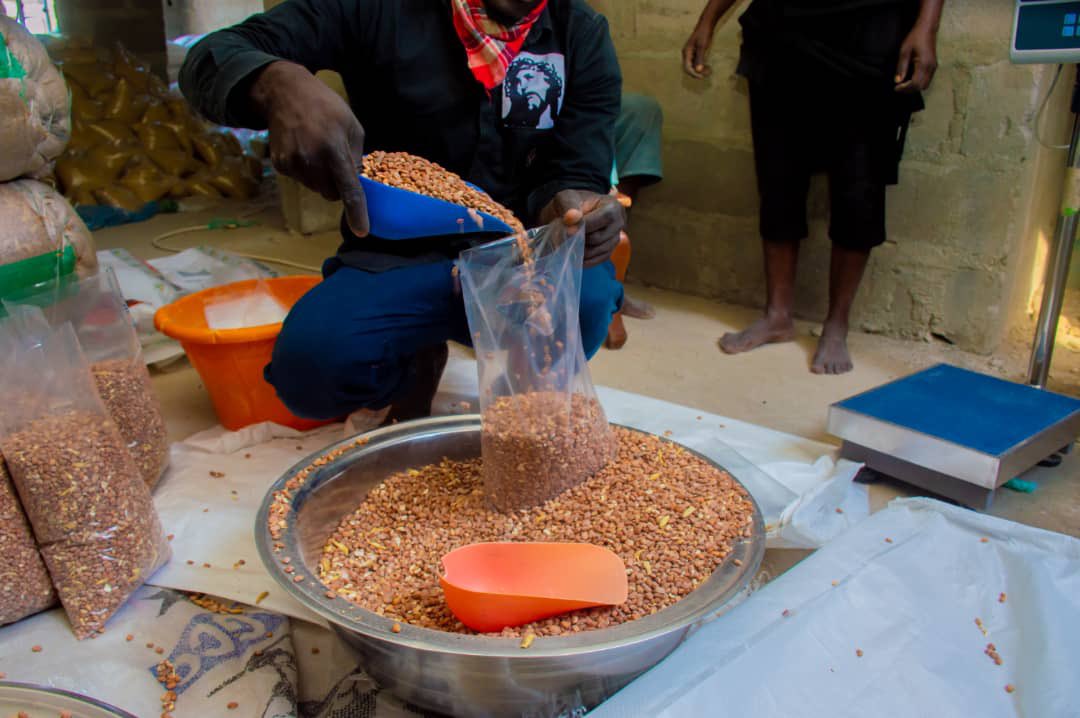 taptoreachall's tweet photo. What do we stand for?
We stand for nutrition. Against hunger.
We stand for support. Against extreme poverty.
We stand for bright and brilliant futures for everyone, everywhere.
We stand for a Nigeria free from hunger and poverty.
Stand with us.
#JustFeedOne #TapToReachAll https://t.co/s62NoSqnWw