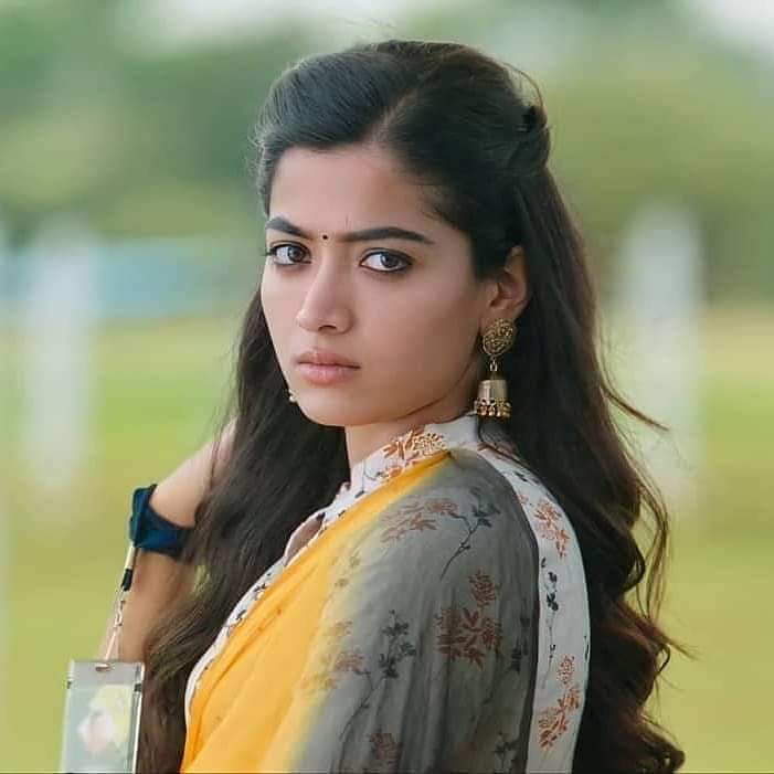 TeluguKarthiFC's tweet photo. โข 1H 30M To Go #Sulthan First Look...๐ฅ
#JaiSulthan
#SulthanFirstLookFromToday
#SulthanFirstlook
@Karthi_Offl Anna @iamRashmika @Bakkiyaraj_k @DreamWarriorpic @prabhu_sr https://t.co/KrwRybqCad