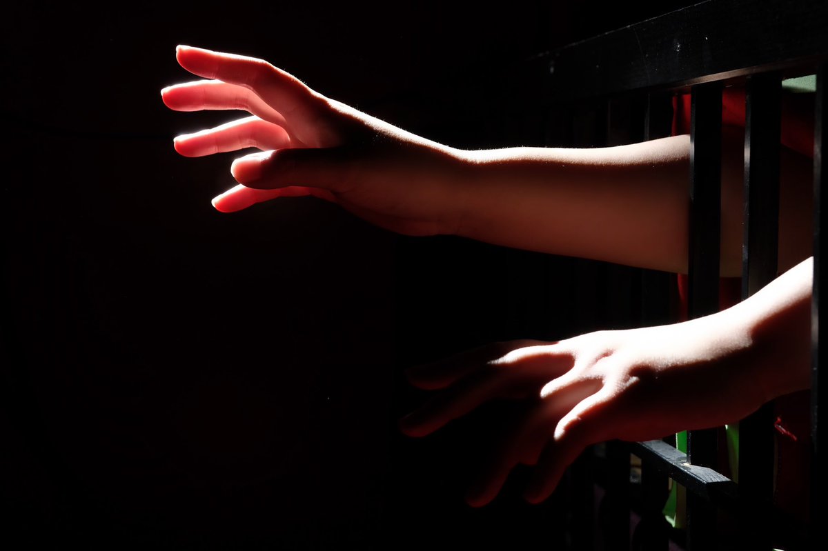 Natsuki Cosplay 未来日記 6th 春日野椿 Dead End は不可避の死 このままでは私は今晩中に死にます Photo テトロドトキシンさん Studio スタジオパルフェショコラ様