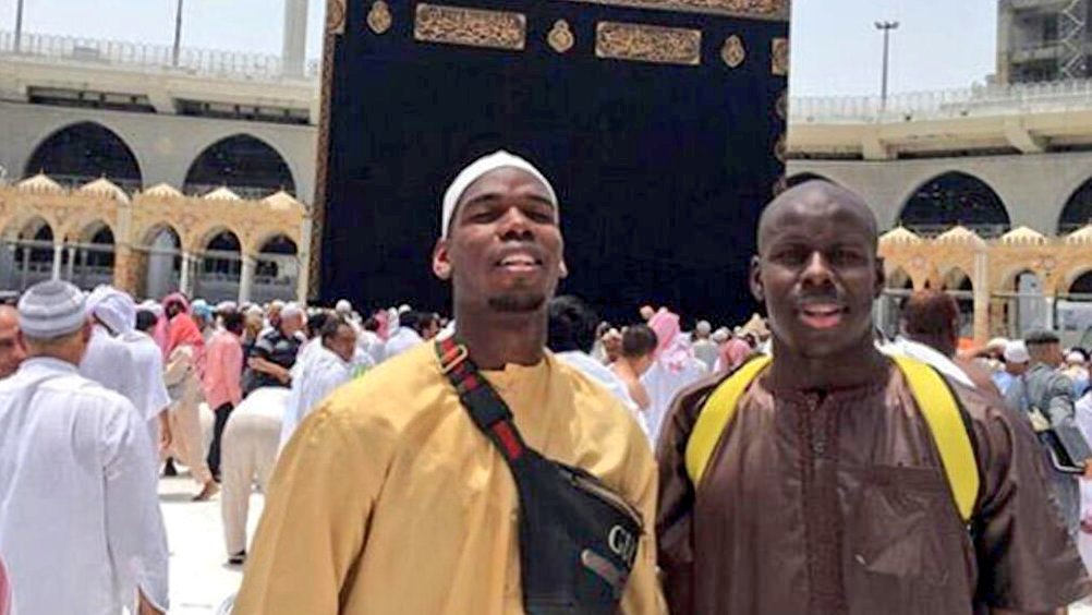 Yıldız futbolcu Paul Pogba, Fransa Cumhurbaşkanı Emmanuel Macron'un İslam dini hakkındaki küstahca sözlerinin ardından #Fransa Milli takımını bıraktığını açıkladı. Tekrikler #Pogba
#FranceBoycott https://t.co/onWTrwBnIj