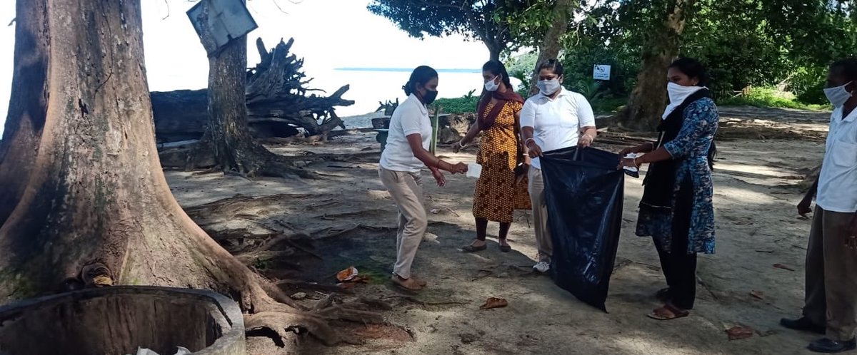Cleanliness drive to realise #SwachhBharatMission by PS Humfrigunj at Wandoor Beach. 

#andamanandnicobarislands 

<a href="/Dependra_Pathak/">Dependra Pathak</a>
<a href="/AndamanPolice/">Andaman & Nicobar Police</a>