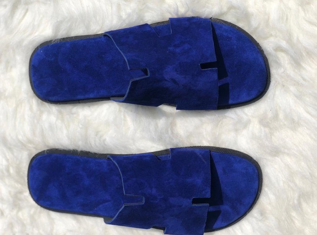 rayor_therealto's tweet photo. Quality Handmade Slippers and slides available as seen
To place your order click on the link on BIO to direct you to our watsapp or send us a DM
Kindly help RT π
#fashion
#footwears
#Hermesslippers
#EasySlides https://t.co/C7VhqK9TuB
