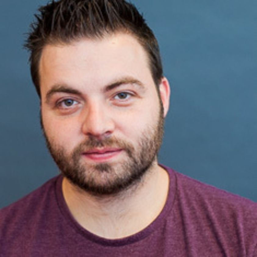 🎃 De eerste gast van onze #Halloween-talkshow 'HorrorPraat' is Dennis van Breukelen (<a href="/gix/">Dennis van Breukelen</a>)! Bekend van onder andere <a href="/ScareEvent/">Scare Event</a>, <a href="/ScareZoneNL/">ScareZone</a> en <a href="/ScarePod/">ScarePod</a>!

Kijk #HorrorPraat 29 oktober om 20u live via twitch.tv/denachtvlinders