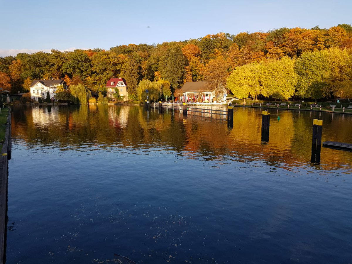 wellpresso's tweet photo. #IndienSummer an der #WoltersdorferSchleuse - einen farbigen #Wochenstartergruß aus #Berlin
@immobilienamt @fm_aktuell @PalaceBerlin @brainlightGmbH @THEGOLFJO @BTB_online @CDHBERLIN @Couchabenteurer @D_Rangol @creditweb @DetekteiFFM @Detektei_Weber @EliteInmobiliar @sgasteyger https://t.co/wNeNx1oZgc