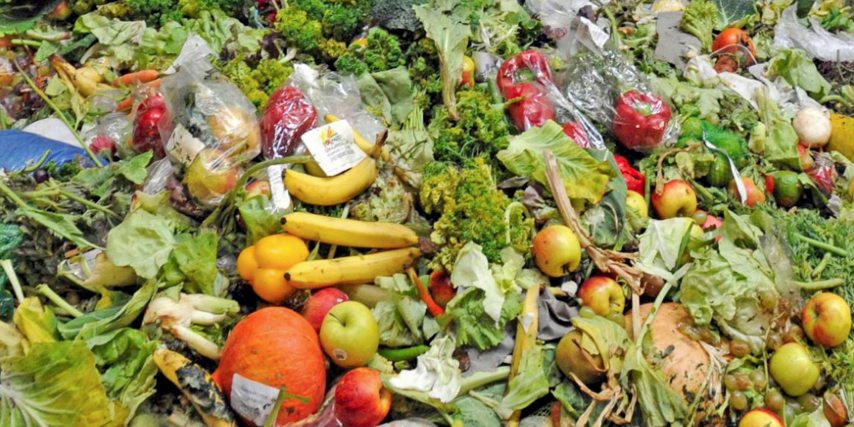 PosidoniaCosmet's tweet photo. 📣 Tiramos el 45% de la fruta y verdura solo por su color, forma o aspecto.
 
El desperdicio de alimentos supone un gasto de agua 💧, tierra, trabajo y capital que favorece el efecto invernadero y el calentamiento 🔥 global y el cambio climático.

👉🏼 https://t.co/jKRboEgh67 https://t.co/0rZkrdLwAj