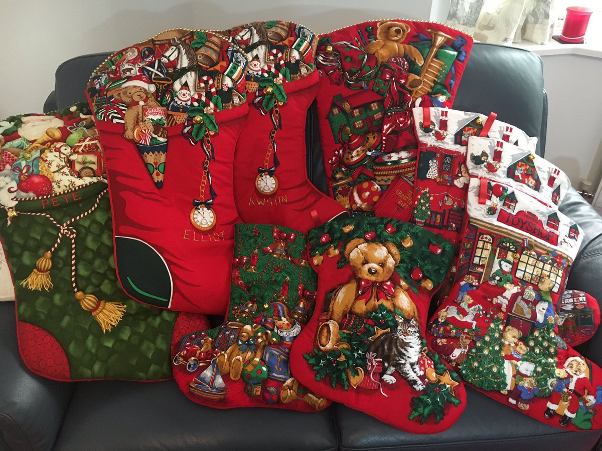 CraftMakingIdea's tweet image. Busy weekend! 6 of these stockings are heading off to new homes today. To browse my designs, please visit craftmakingideas.com