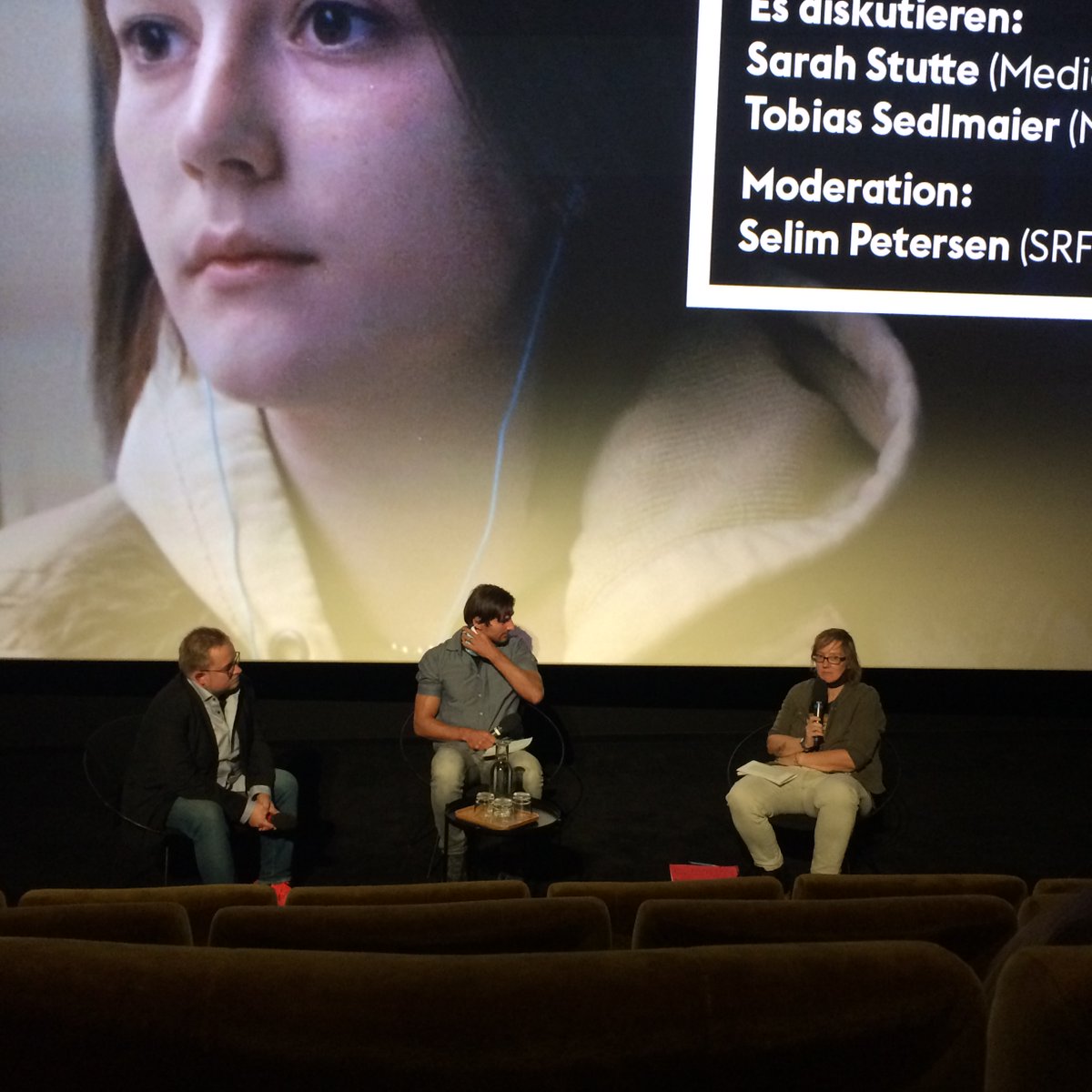 Die Premiere ist geglückt! Die Diskussion zu «Never Rarely Sometimes Always» gestern Abend im <a href="/kosmoszuerich/">KOSMOS</a> war die erste in einer hoffentlich langen Reihe von Gesprächen zu unserem «Film des Monats». Herzlichen Dank an <a href="/SelimPetersen/">Selim Petersen</a>, Tobi Sedlmaier und Sarah Stutte.