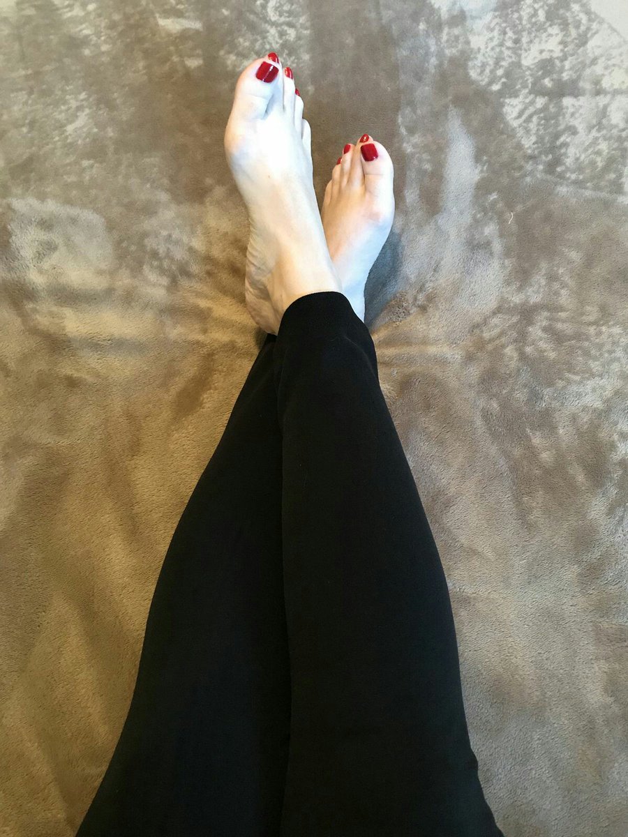 Kullanılmış çorap satın almak isteyen dm #çorap #köle #çorapkölesi #fetish