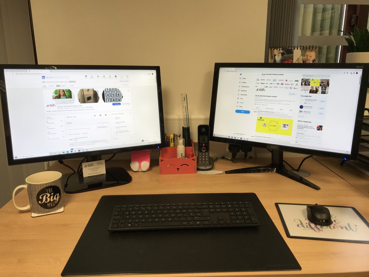 #Exciting morning! <a href="/jimbo_foster/">Jim foster</a> asked us if anything would make our working lives better. We said two screens, please. He listened and responded. Best #Boss ever! #work #worksomewhereyoulove #lovemyjob #office #MondayMorning #Mondayvibes