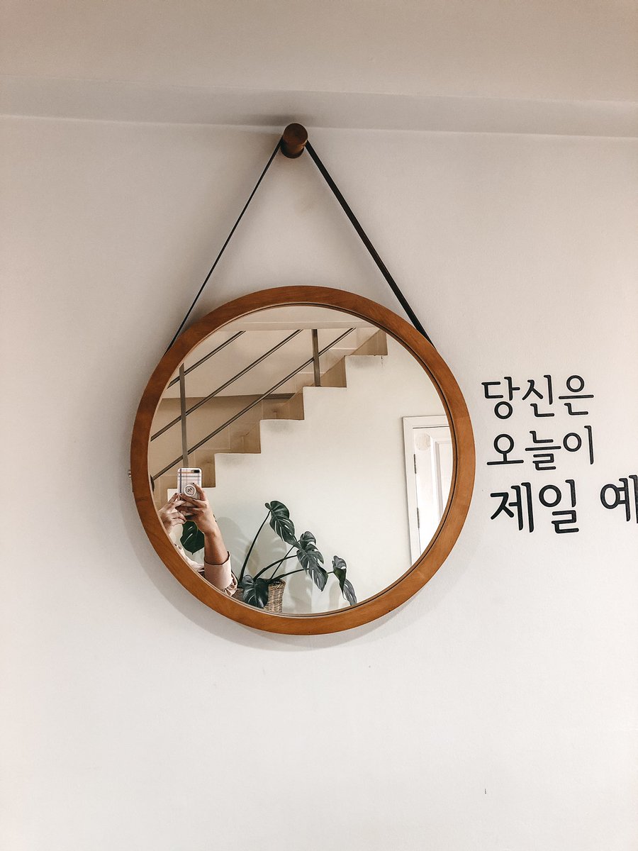 Oh_Sstar's tweet photo. 𝘾𝙖𝙛𝙚.𝙃𝙤𝙤
คาเฟ่ย่านอุดมสุข สไตล์เกาหลีมินิมอลมากกก เครื่องดื่มอร่อยและที่สุดที่อยากแนะนำเลยคือ มาการอง อร่อยมากกกกกกก(ลืมถ่าย) 
#รีวิวคาเฟ่ #คาเฟ่กรุงเทพ @aroii https://t.co/VovGdFYeNS