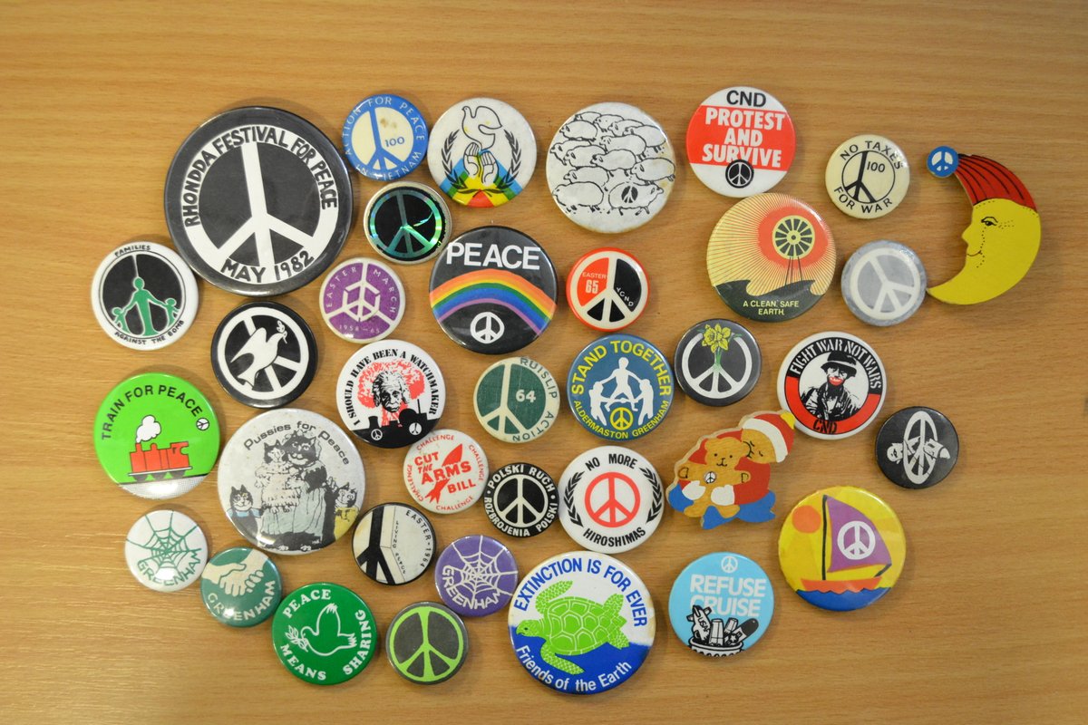 Charles Mingus – Oh Lord Don’t Let Them Drop That Nuclear Bomb On MeFrom his album ‘Oh Yeah’. Below is a selection from our collection of protest badges relating to anti-nuclear and peace campaigns.