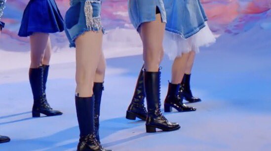 archivedkdh's tweet image. TWICE SAVED 2020