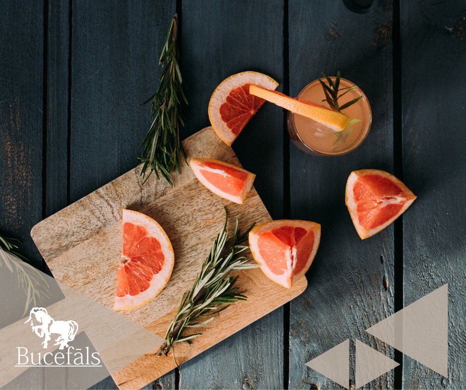 Pirmdiena – grūta diena? Greipfrūtu sula 🍊ir lielisks organisma "modinātājpulkstenis", jo, pateicoties savai īpašajai, atspirdzinošajai garšai, tā rada mundruma sajūtu, vienlaikus bagātinot organismu ar tam nepieciešamām minerālvielām un vitamīniem. 🏋️