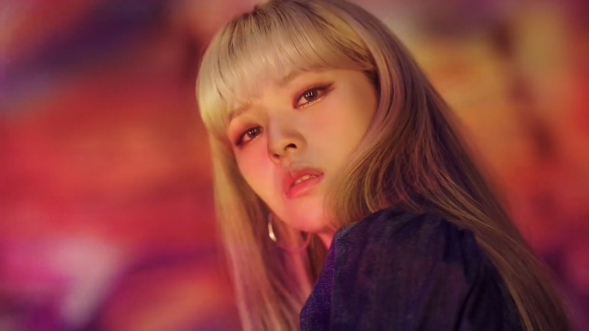 FroppyYeojin's tweet photo. JEONGYEON OWNS THIS ERA. LOOK AT HER. THE SAPPHICS WONNN 
#TWICE_CANT_STOP_US
#트와이스_아이캔트스탑미_컴백 
#JEONGYEON https://t.co/nQlTZHpfZs