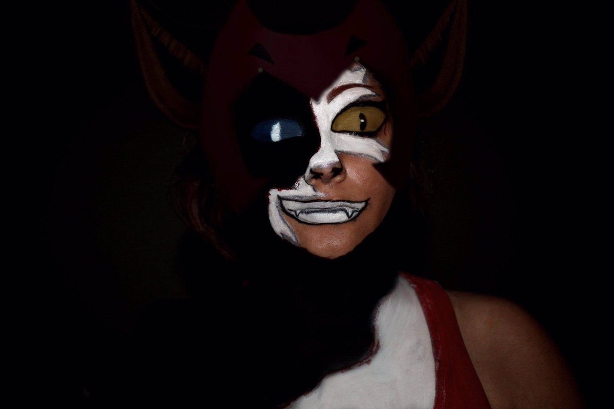 _HellaGay_'s tweet photo. Hey Adora
So I did a thing for Spooky Season👻
I became the corrupted version of Catra🖤
It came out better than I thought🔥
#SheraandthePrincessesofPower #Catra #CorruptedCatra #Shera #Halloween #halloweenmakeup #halloweencostume
@DreamWorksSheRa @Gingerhazing https://t.co/SEm4S2lk41