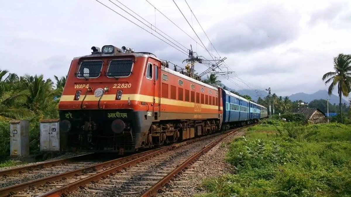 ETNOWlive's tweet photo. #JSPL develops new grade of rails; gets approval from #IndianRailways 
@JSPLCorporate https://t.co/UetN0IED7V