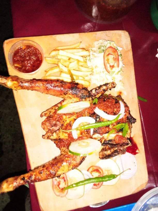 slimussy's tweet photo. I'm still your humble plug 🔌 to #Shawarma #chips #roastedturkey #barbecuegod #waina around mainland, especially festac town. Delivers to your 🚪 https://t.co/DTAiHY3H7U
