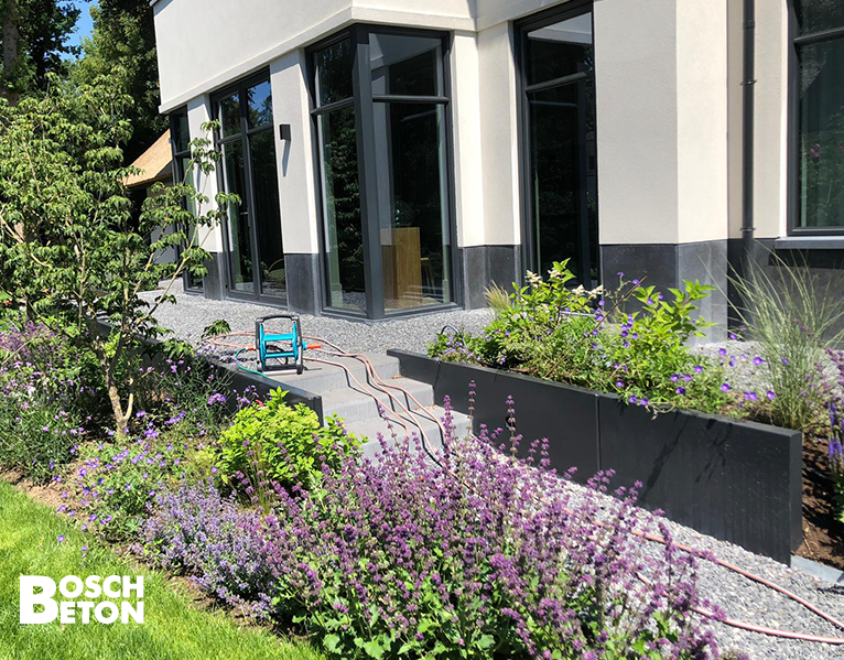 De #herfst is begonnen en de #tuin vraagt minder onderhoud. Het najaar is ook hèt moment voor nieuwe #tuinplannen. Lees onze nieuwste blog 'Tuin op niveau' over oplossingen met #keerwanden in de tuin. boschbeton.nl/blog/tuin-op-n…

#bouw #beton #tuinontwerp #hovenier #doorbouwers