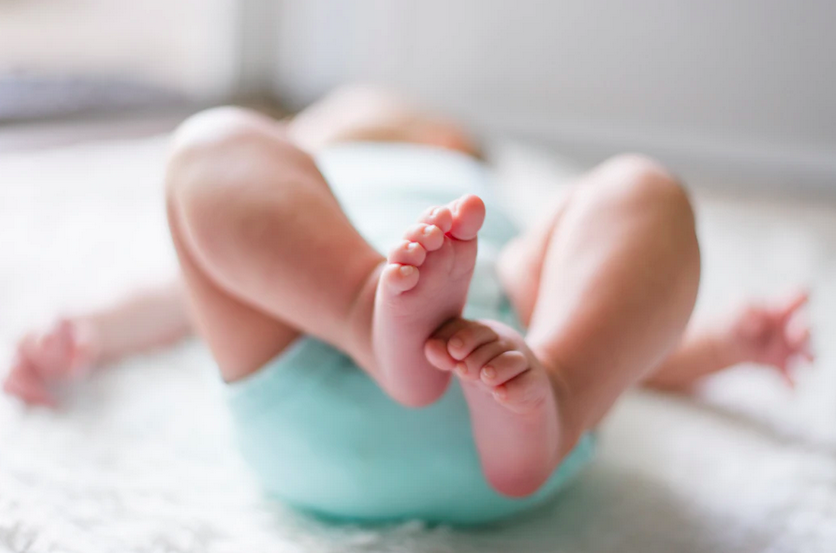 LWReflux's tweet photo. Reflux is more common among babies who are born prematurely and babies with low birth weight. It’s also common in babies or children with some impairment of their muscles and nerves, such as cerebral palsy, or those with a cow’s milk allergy .https://t.co/c1EQDuTDt0 https://t.co/9xm795hTso