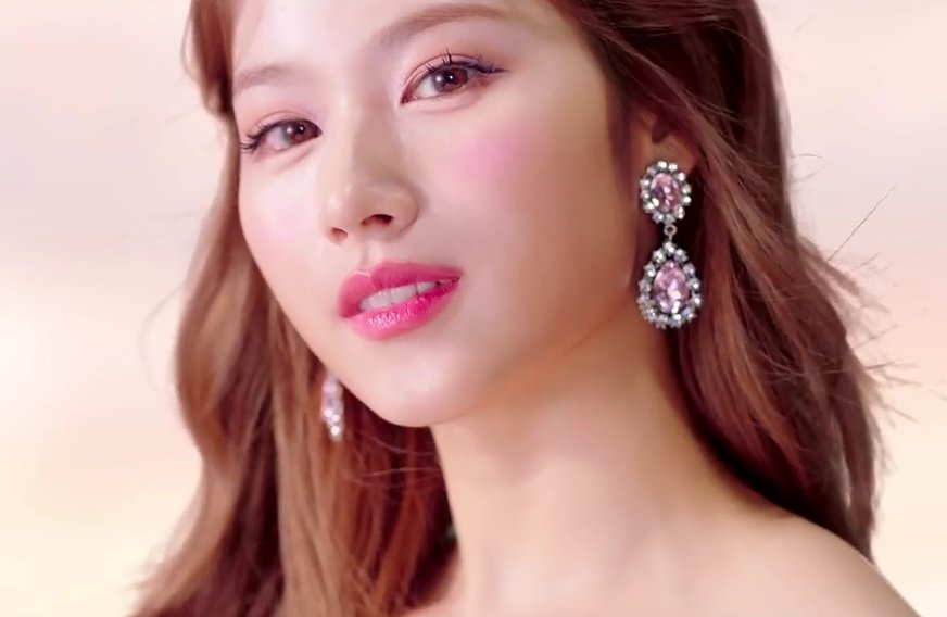 Sana Pics Minatozaki Sana The Visual Of Our Generation Twice Cant Stop Us T Co Lcpknapcl9 Twitter