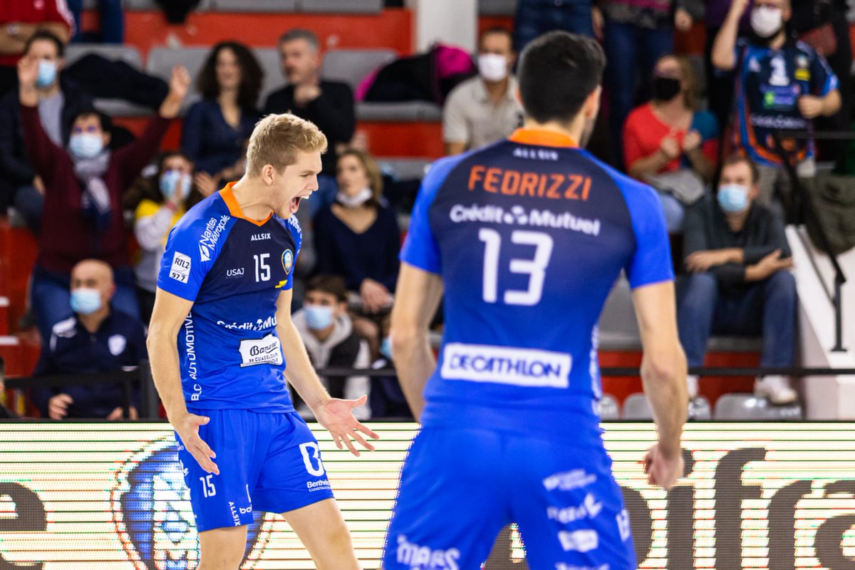 volleypack. tweet media