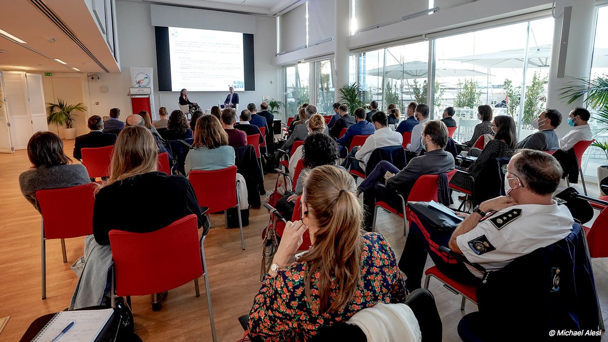 ExtendedMonaco's tweet photo. Comment s'inscrire dans un programme de #transnum tout en respectant les enjeux de transition énergétique ? @JulienDejanovic d’Extended Monaco et @annabellejaeger, directrice de la Mission pour la Transition Energétique en ont fait un atelier ⤵️
https://t.co/v534zVoJDu https://t.co/9D0ZJcPEi3