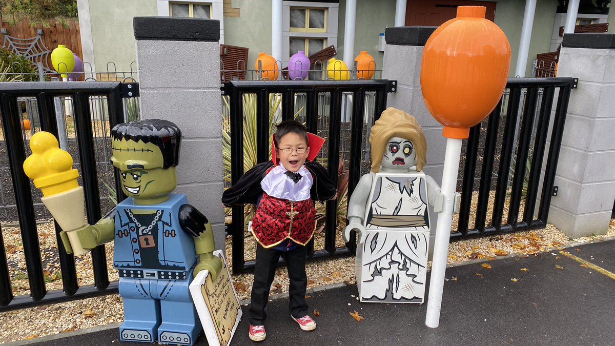 gvolution's tweet image. James had a spooktacular time @LEGOLANDWindsor #BrickorTreat