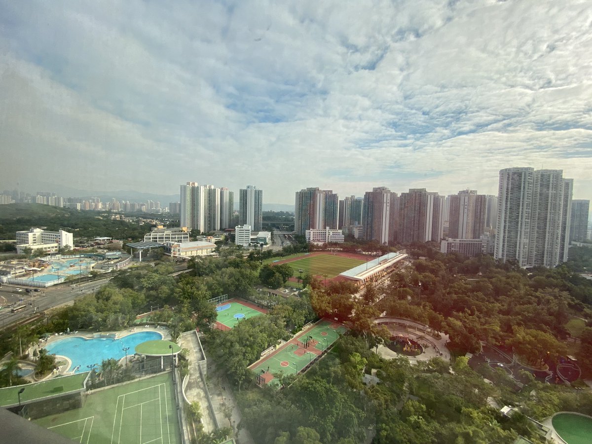 tinareed40's tweet photo. This is why I moved abroad.....long weekend spent recharging with a little break. Can’t think of a better way to spend a weekend ☀️🍻
Back to kids eating crayons, untying my shoes and drawing on the walls tomorrow. Good job they’re cute #lifeinhongkong https://t.co/1gF1jw7cFY
