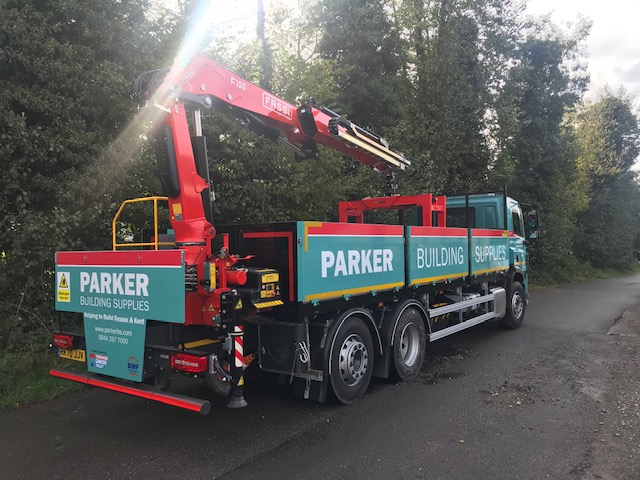 ParkerBuilding1's tweet photo. Brand new HGV to our fleet! Helping to #build Sussex & Kent.
#70plate #sussex #kent https://t.co/gXKRf9UT92