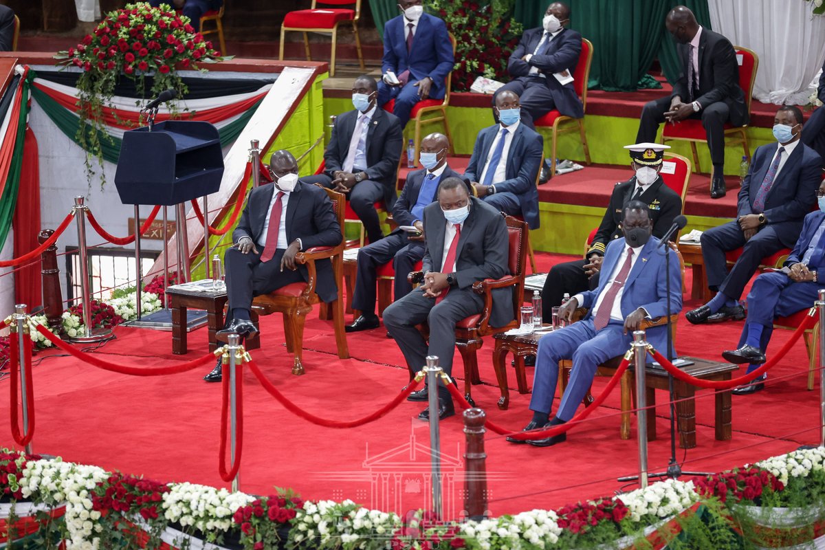 StateHouseKenya's tweet photo. President Uhuru Kenyatta follows presentations by #BBItaskforce experts on the proposals in the #BBI Report and way forward | #BBIReportLaunch @WilliamsRuto @RailaOdinga https://t.co/CX7S1jiacm