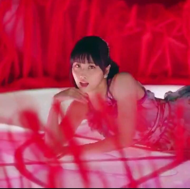 icedtaexcv's tweet photo. IT'S RAPPER MOMO !!🔥

#TWICE_CANT_STOP_US https://t.co/kSagEhjSN7