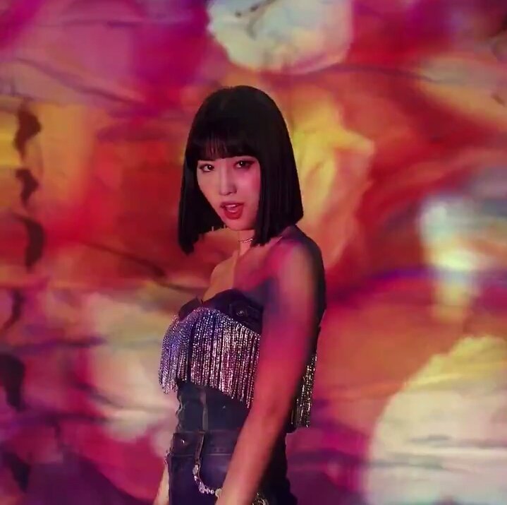 icedtaexcv's tweet photo. IT'S RAPPER MOMO !!🔥

#TWICE_CANT_STOP_US https://t.co/kSagEhjSN7
