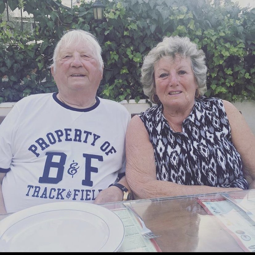 hbentley_SW's tweet photo. Just wanted to say thanks to the lovely staff on @ward18_rph who cared for my grandad until his very last breath. Thanks for all the brews and the chats, you all made it so much easier for us x #nhsangels https://t.co/XO4BmnTFbl