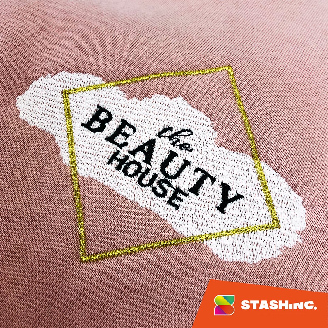 stashinc_'s tweet photo. Couple of beautiful organic cotton jumpers for The Beauty House complete with classy metallic gold &amp; pale pink embroidered logo 👌 

#personalised #organic #embroidered #beautyhouseNI #beauty #jumper #northernireland #ballymena #stashTag #stashinc https://t.co/vpvYkX9KuT