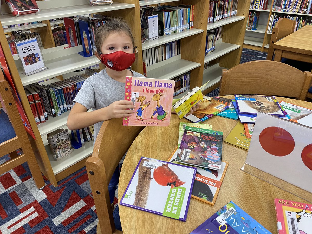 THeino's tweet photo. Our youngest students @BayLaneEl enjoyed picking their own books today! They were so excited! We love having our 4K students visit us in the library! @MuskegoNorwaySc https://t.co/N974VmMk6D