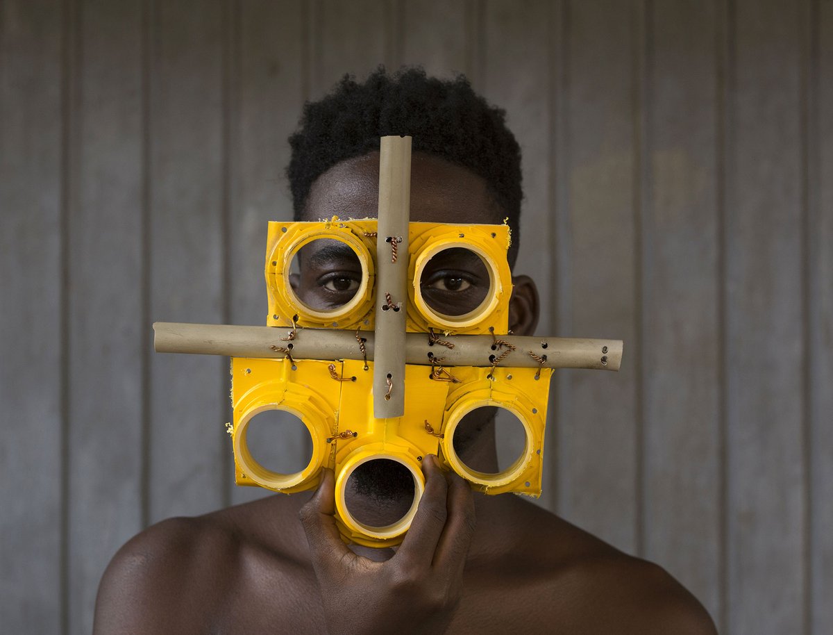 Over 40 artists explore self-expression through bizarre and wonderful face masks at <a href="/uofdenver/">University of Denver</a>'s Vicki Myhren Gallery. thisiscolossal.com/2020/10/masks-…