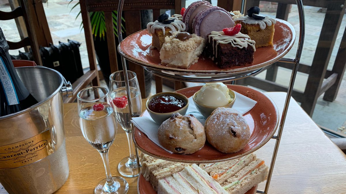 The Fishpool Inn tweet media