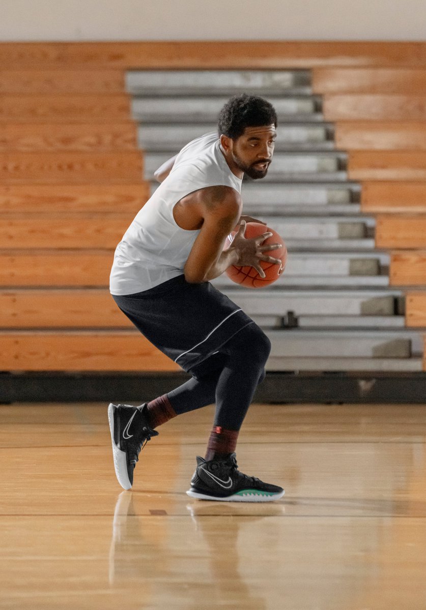 bk black kyrie 7