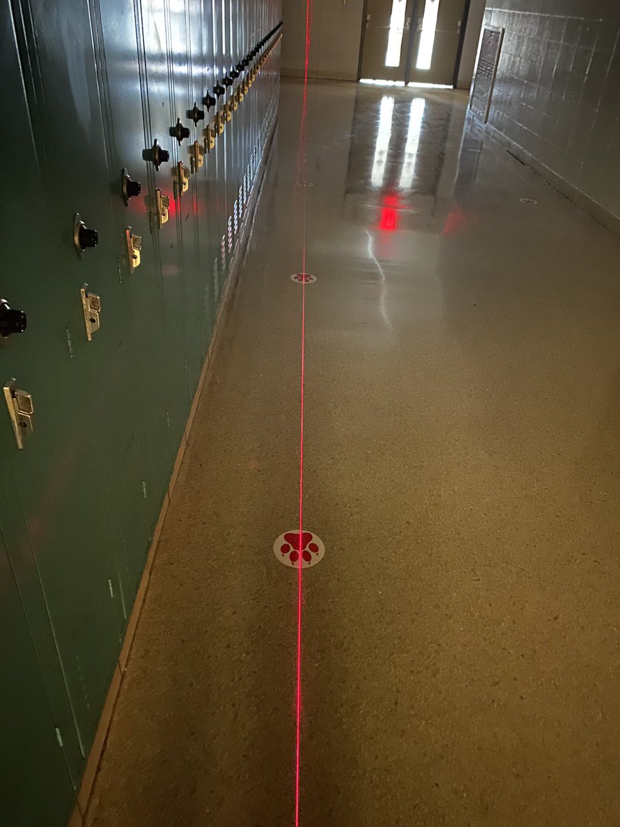 Every kid, every day, no matter what. Today, that looks like contractor boots, knee pads, and construction clothes. <a href="/MeyzeekMiddle/">@MeyzeekMiddle</a> excuse my appearance in classroom visits, because you know I will be there!
#HealthyatMeyzeek #socialdistancing #BearPride