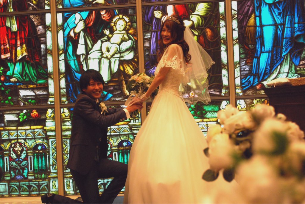 MiL_Bloom's tweet photo. そういえば土曜の結婚式で
カメラマンさんに撮ってもらった写真
2枚、めちゃくちゃ綺麗で素敵。。💐
個人的には3.4枚目のオフショットが好き😶❤️
#justmarried
#結婚式 https://t.co/AGSgbEQTOv