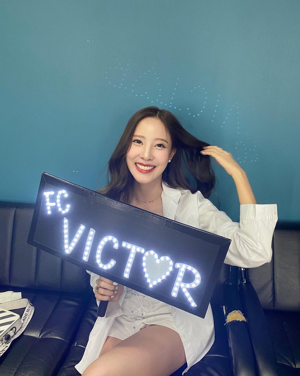 VictorZheng92's tweet photo. Мой главный fan. https://t.co/xH3nykraWc