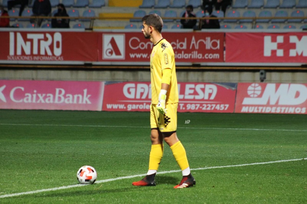 Primer partido en el reino, en el que no pudimos pasar del 0-0. Toca seguir trabajando y pensar en el domingo💪🏻
🦁🆑 #Aupacultu