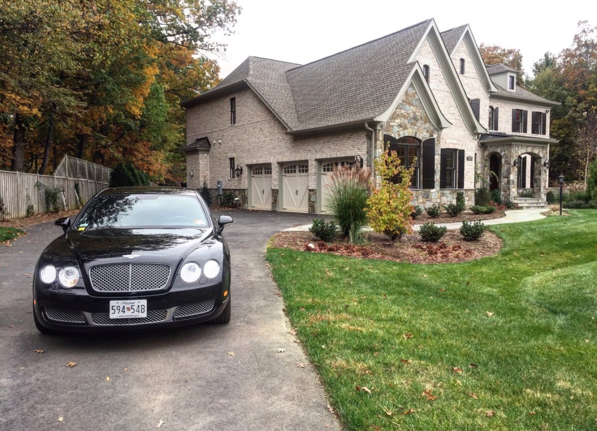 CARSHOW_RELL's tweet photo. Buy &amp; hold rentals, fix &amp; flips, wholesaling, and more. I took a moment to connect with a professional  to show me what real estate is all about. Click the link below.
https://t.co/JP1Ts63V8S

#realestatagent 
#realestateinvestments  
#realestateinvestors 
#entrepreneurship https://t.co/8QGNKB2L1X