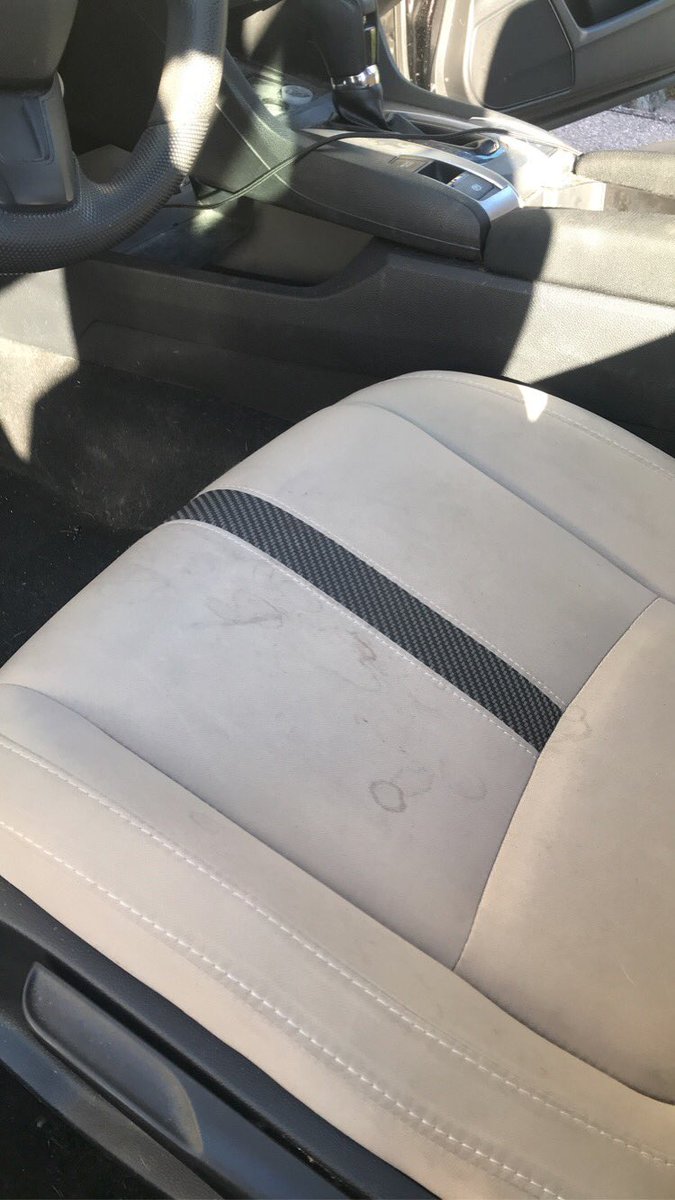 Greedy_roe's tweet photo. Aye yall fwm on this Mobile car detailing shit, Exterior and Interior Detailing in the DMV area. 
👉🏾👉🏾WE COME TO YOU👉🏾👉🏾

•Washing•Waxing•Trash removal• Vacuuming•Shampooing and more

Follow us on IG: Monroe_WashnWax or Book ya Appointment Today at https://t.co/vlPu4eg34Z https://t.co/YooEj0ND3x