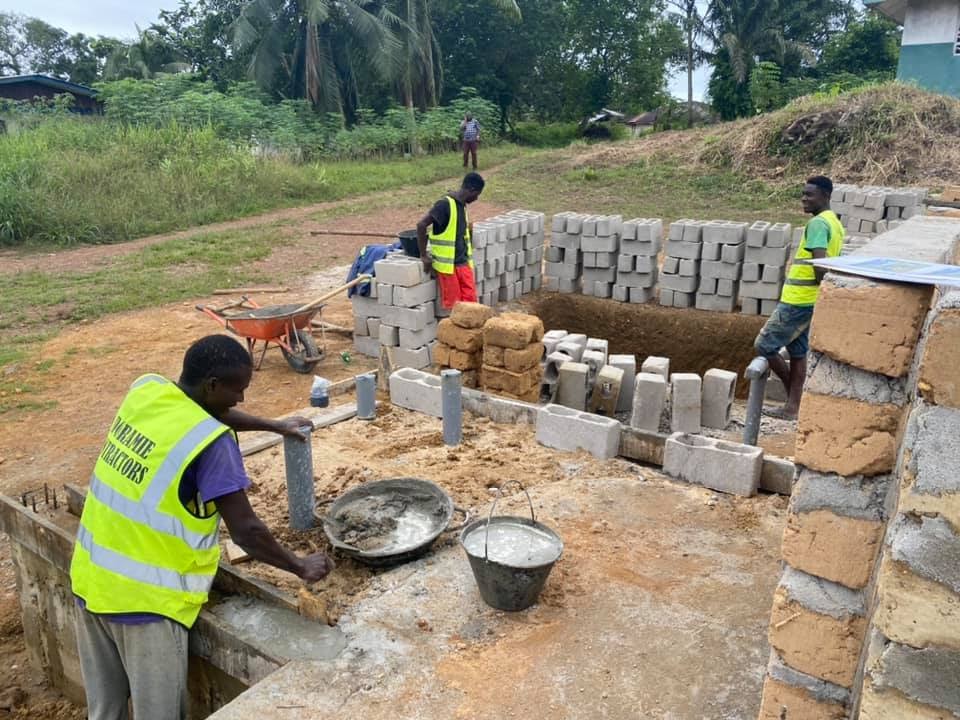 Solidaridad_wa's tweet photo. @Solidaridad_wa is #empowering young people to provide farm management services to aging #oilpalm #farmers in Liberia. The intervention is under #SWAPPII funded by @NLinGhana.
Read on how the programme is supporting a new generation of oil palm farmers:
https://t.co/38mvUzgMUs https://t.co/bNlP0zUMt0